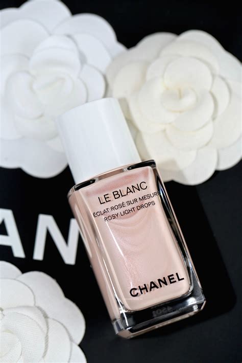 chanel le blanc rosy.